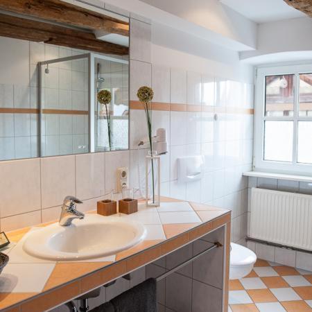 Goldgemaeuer Appartements Оксенфурт Номер фото
